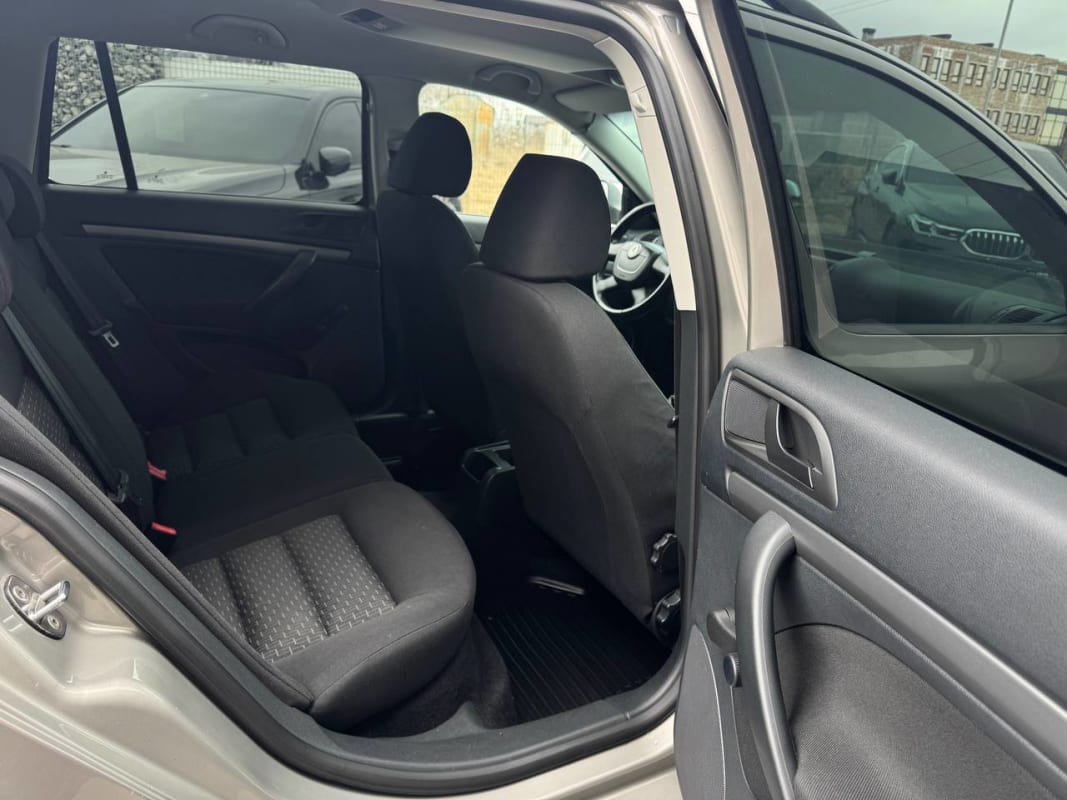 Skoda Octavia - фото 6