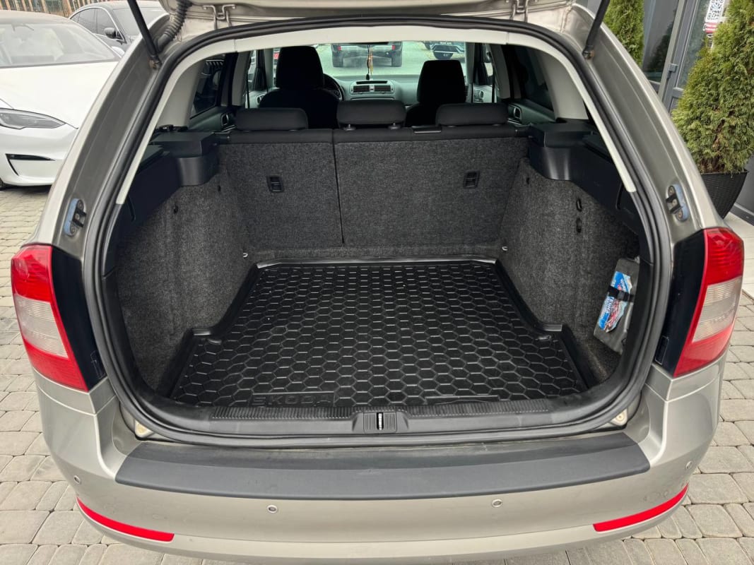 Skoda Octavia - фото 9