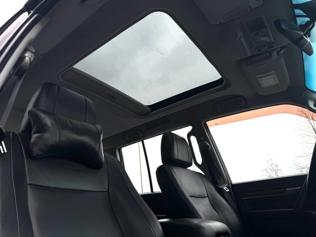 Mitsubishi  Pajero Wagon - фото 9