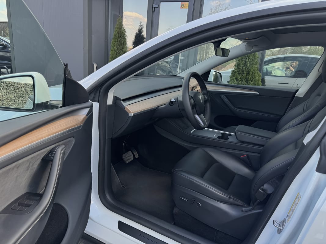 Tesla Model Y Dual Motor - фото 8