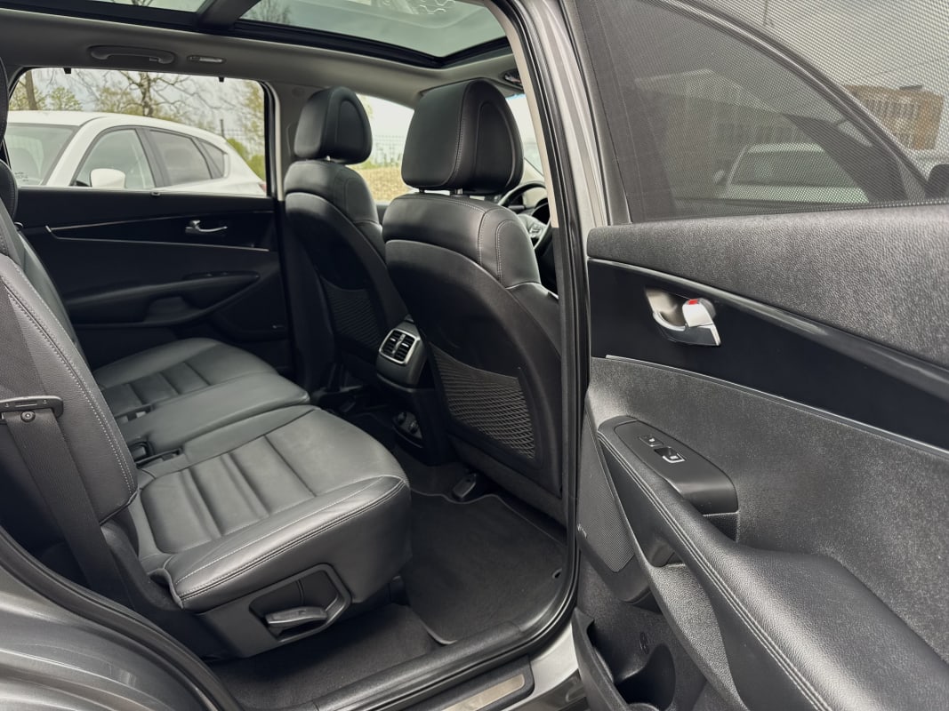 Kia Sorento - фото 6