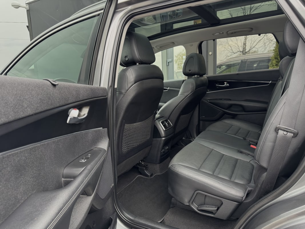 Kia Sorento - фото 7