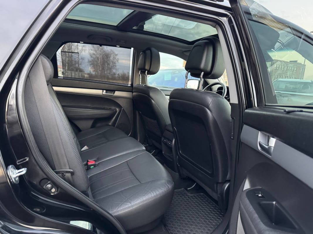Kia Sorento - фото 6