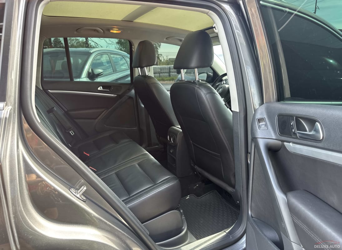 Volkswagen Tiguan - фото 6