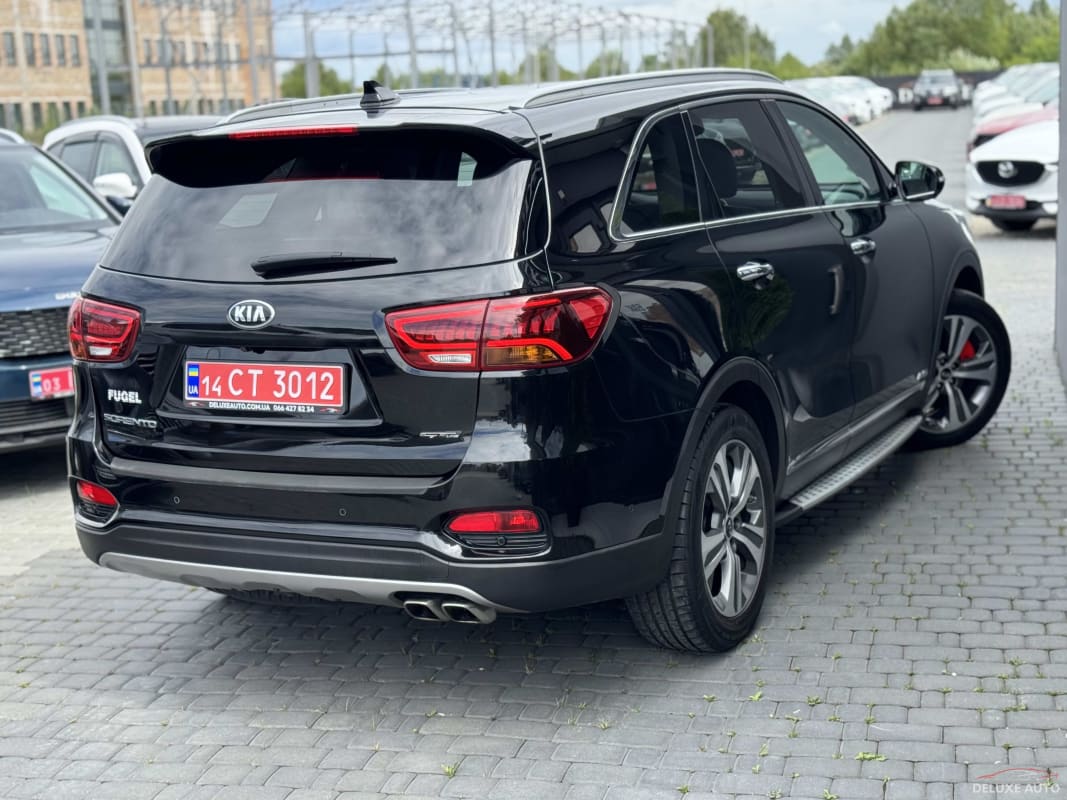 Kia Sorento GT-line - фото 3