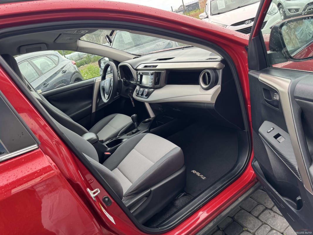 Toyota RAV4 - фото 8