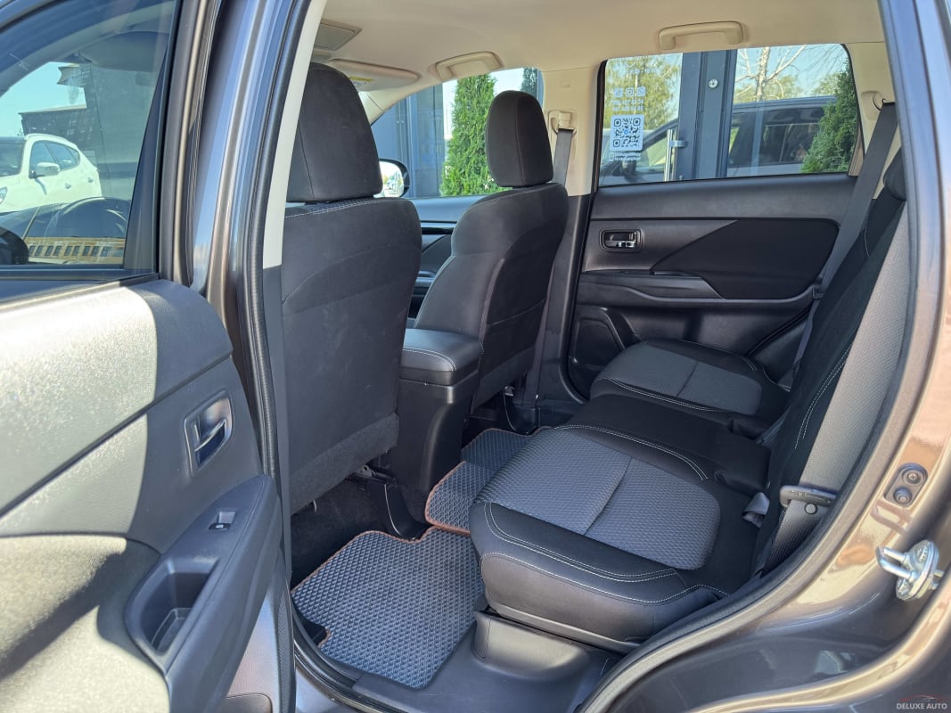Mitsubishi Outlander - фото 7