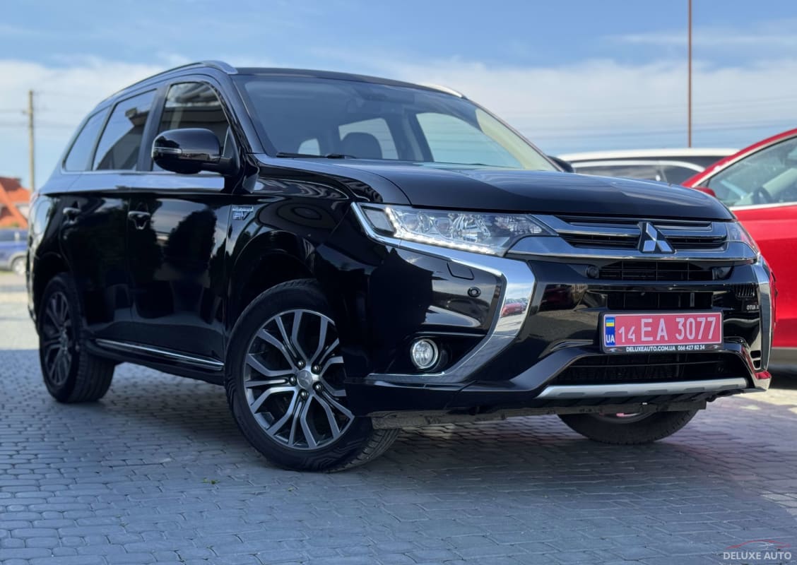 Mitsubishi Outlander - фото 1