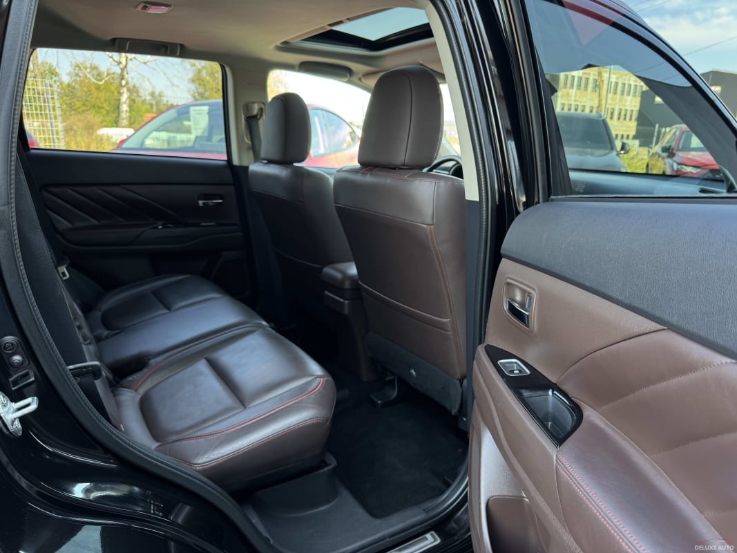 Mitsubishi Outlander - фото 8