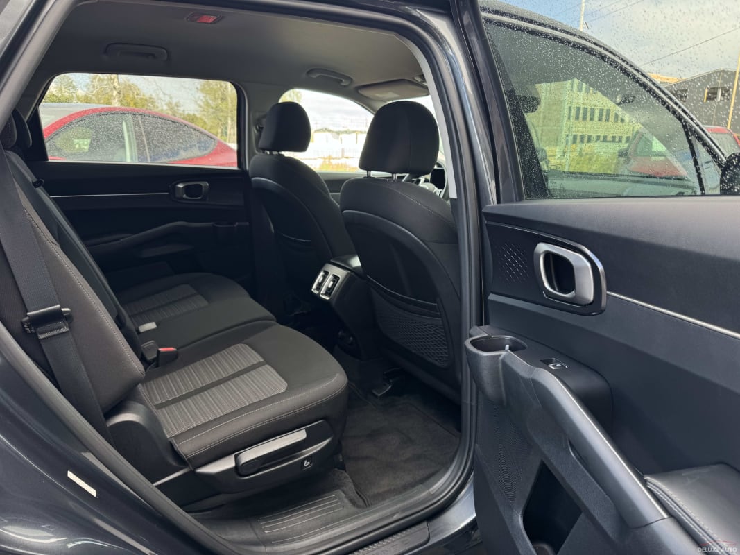 Kia Sorento - фото 5
