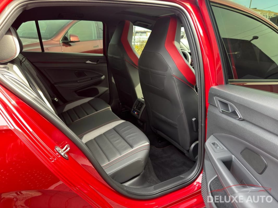 Volkswagen Golf GTI - фото 8