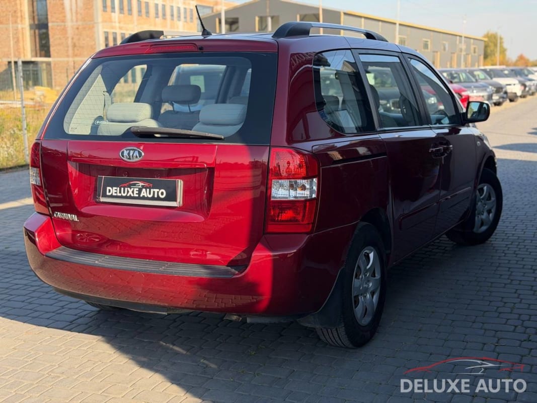 Kia Carnival - фото 2