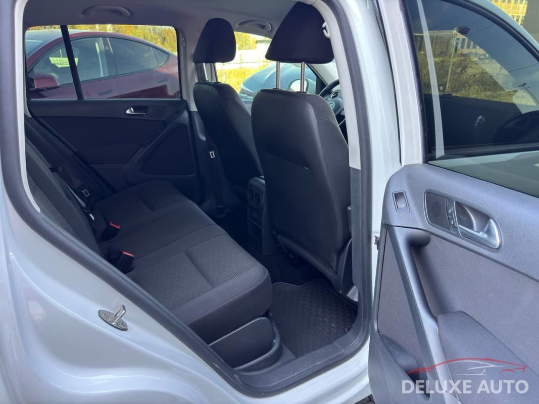 Volkswagen Tiguan - фото 8