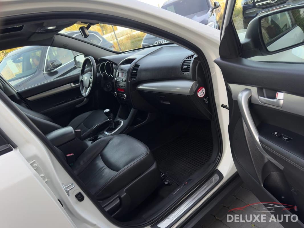 Kia Sorento - фото 7