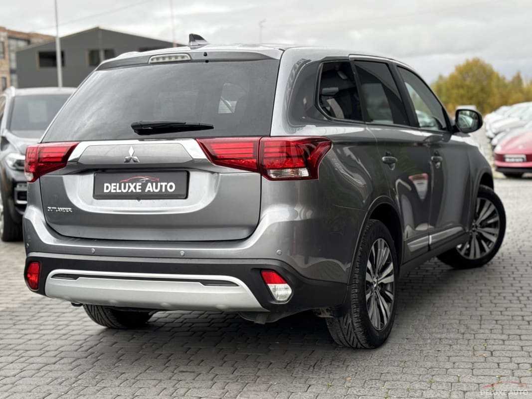 Mitsubishi Outlander - фото 2