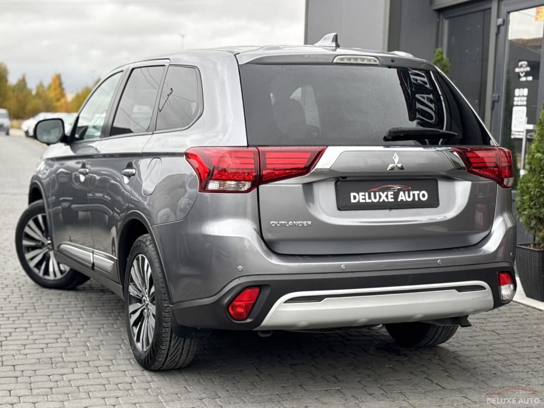 Mitsubishi Outlander - фото 3