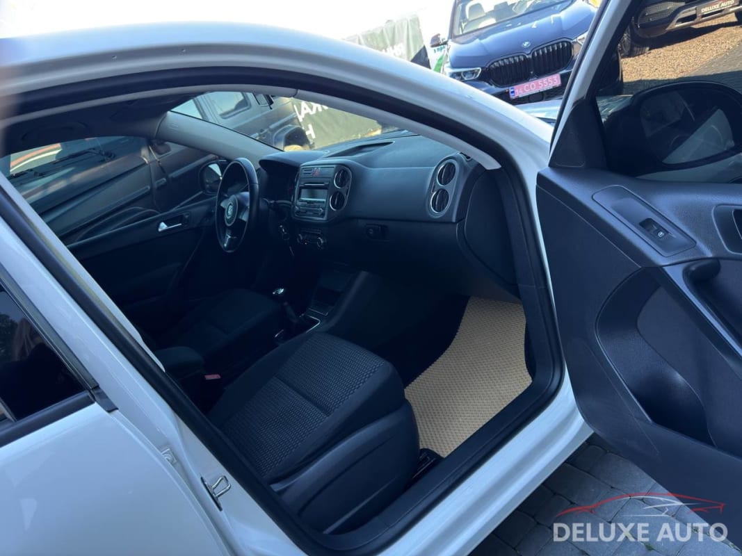 Volkswagen Tiguan - фото 6