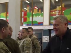 Астраханский губернатор встретился с бойцами СВО и передал им «гуманитарку»