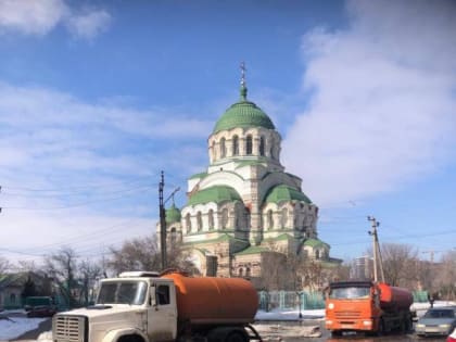 В администрации Астрахани назвали причину подтопления улиц у храма Святого Владимира