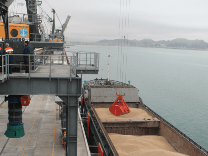 Грузы из Астрахани активно поступают в порт Туркенбаши