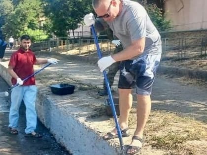 «Единая Россия» провела День чистоты в Советском районе Астрахани