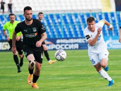 Картина сажей: в последнем домашнем матче сезона астраханский «Волгарь» позволил себя разгромить аутсайдеру