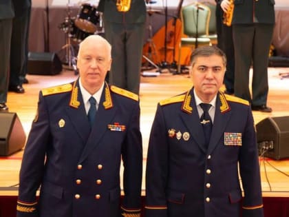 Астраханский губернатор поздравил работников СК с праздником