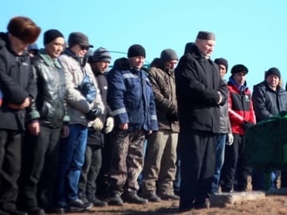 В астраханском селе простились с героем, который добровольцем участвовал в СВО