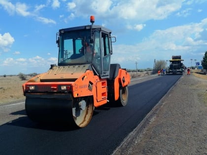 К новым астраханским заводам построят дороги