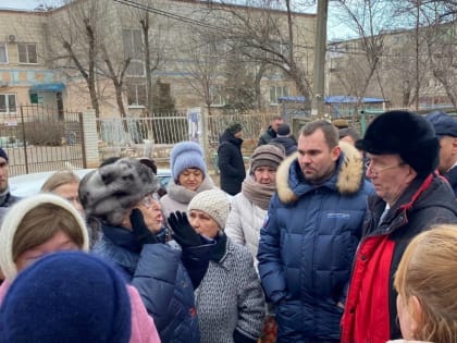 «Единая Россия» контролирует ликвидацию коммунальной аварии в Трусовском районе Астрахани