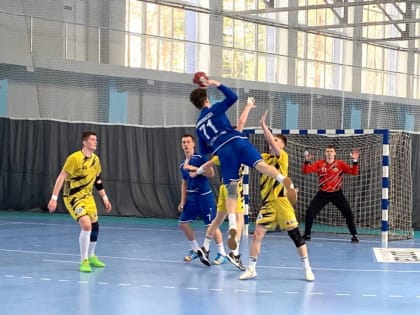 Астраханские гандболисты-юниоры дважды обыграли команду из Саратова