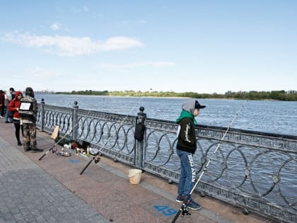 Астраханский губернатор открыл фестиваль рыбаков