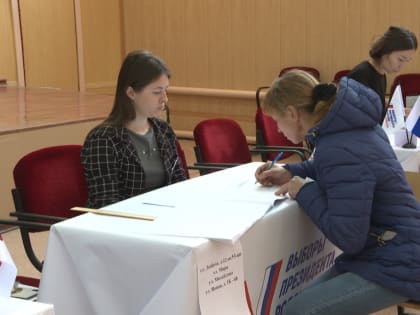 Астраханские работники тепличного хозяйства проголосовали на выборах президента РФ