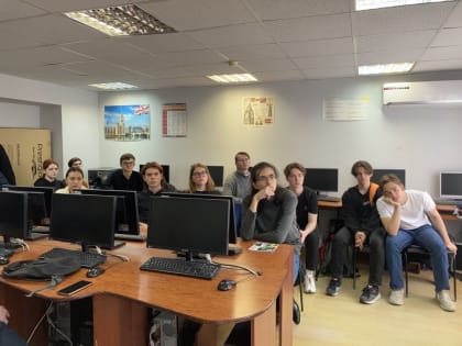 Студенты АГУ посмотрели фильмы о войне на английском языке