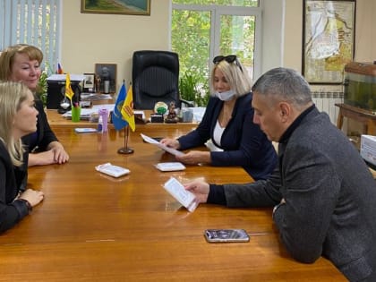 Мария Лиджиева передала гуманитарную помощь нашим бойцам