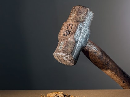 Жестокая встреча: астраханец забил кувалдой друга