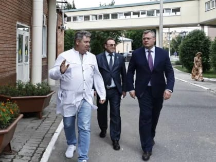 Астраханский губернатор посетил Александровскую больницу