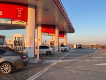 ФАС потребовала от ряда заправочных станций снижения цен на бензин