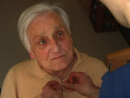 Юный астраханец похитил деньги у пенсионерки