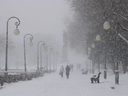 Снегопад идет в Астрахань 