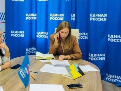 В округе заместителя председателя Городской Думы Лилии Ивановой проведены работы по опиловке сухостоя, вывозу мусора и установке контейнеров