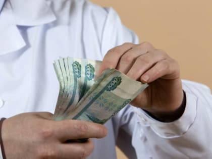 За январь астраханские медики получили соцвыплаты на общую сумму 38,8 миллиона рублей