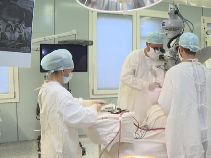 Астраханские нейрохирурги проводят редкие операции, избавляя пациентов от тяжелого недуга