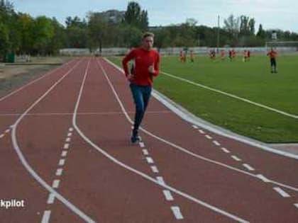 Ахтубинская городская прокуратура поддержала государственное обвинение по уголовному делу о хищении более 400 тыс. рублей при устройстве футбольного поля на стадионе «Волга»