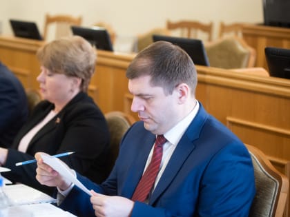 Депутат Владислав Коняев подал в суд на астраханскую облдуму