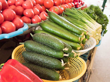 Какие продукты резко подешевели в Астраханской области