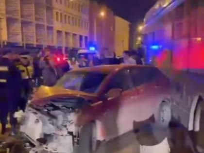 У синего автобуса не заканчивался газ – кто виноват в ДТП с двумя пострадавшими в центре Астрахани