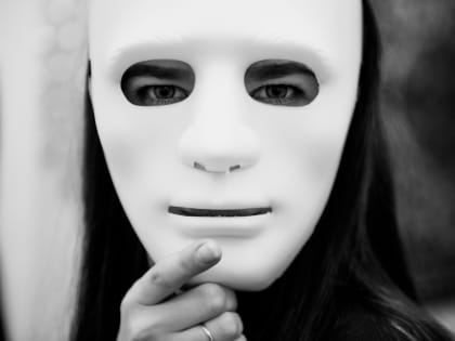 ВТБ предупреждает о новой схеме мошенников с фейковым приложением в AppStore