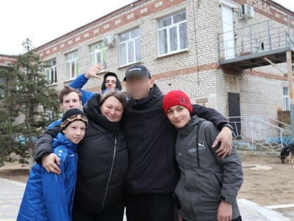 В Астрахани педагог соццентра для детей ушел добровольцем на СВО