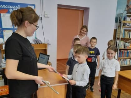 Научили дарить подарки